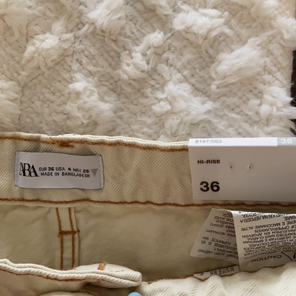 Brand new Zara jean shorts - Picture 2 of 3